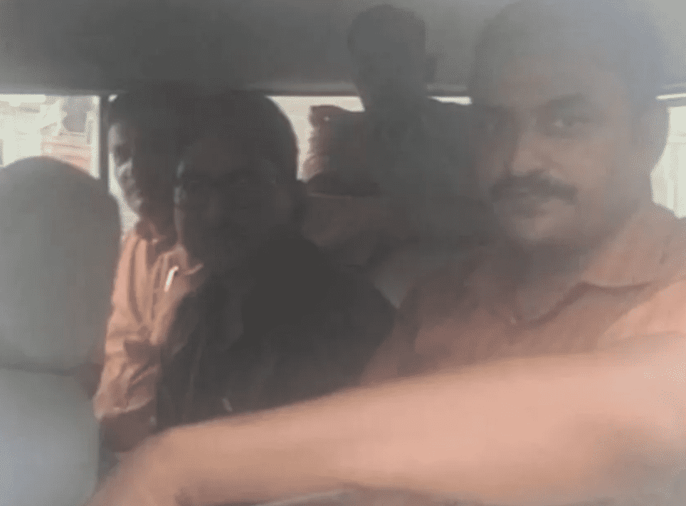 Bihar News: बिहार में रिश्वत लेते पकड़ा गया राजस्व कर्मचारी, विजिलेंस टीम ने रंगे हाथ दबोचा