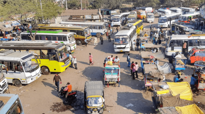 Bihar News: बिहार के इस जिले में बस चालकों की हड़ताल, भीषण गर्मी में यात्री हो रहे परेशान