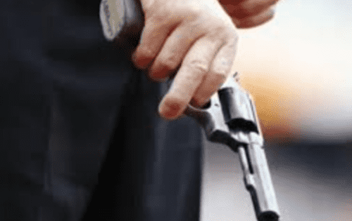 Bihar News: बिहार में अपराधियों का तांडव, ज्वेलरी दुकान में घुसकर कारोबारी को मारी गोली