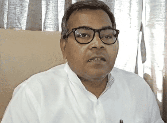 Bihar News: जमुई सांसद अरुण भारती ने राजद सुप्रीमो लालू यादव पर बोला हमला, कहा- ‘डॉक्टर भीमराव अंबेडकर को राजद ने राजनीतिक औजार के रूप में इस्तेमाल किया है’