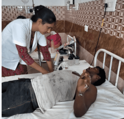 Bihar News: खेतों में बिछाए बिजली के तारों की चपेट में आए 4 पशुपालक, एक की हालत गंभीर
