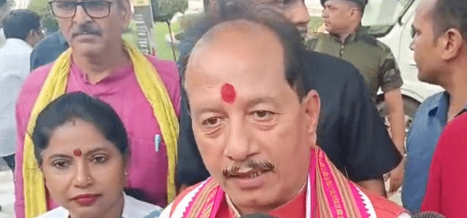 Bihar News: उपमुख्यमंत्री विजय सिन्हा ने राजद और कांग्रेस पर बोला हमला, कहा- ‘आपातकाल लगाने वाले कांग्रेस के साथ राजद के लोगों ने मिलकर जंगलराज बिहार में चलाया था’