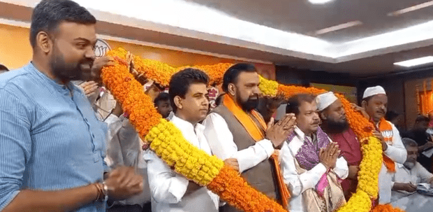 Bihar News: बीजेपी ने पसमांदा सम्मेलन का किया आयोजन, बड़ी संख्या में पसमांदा मुस्लिम समाज की महिला और पुरुष रहे मौजूद 