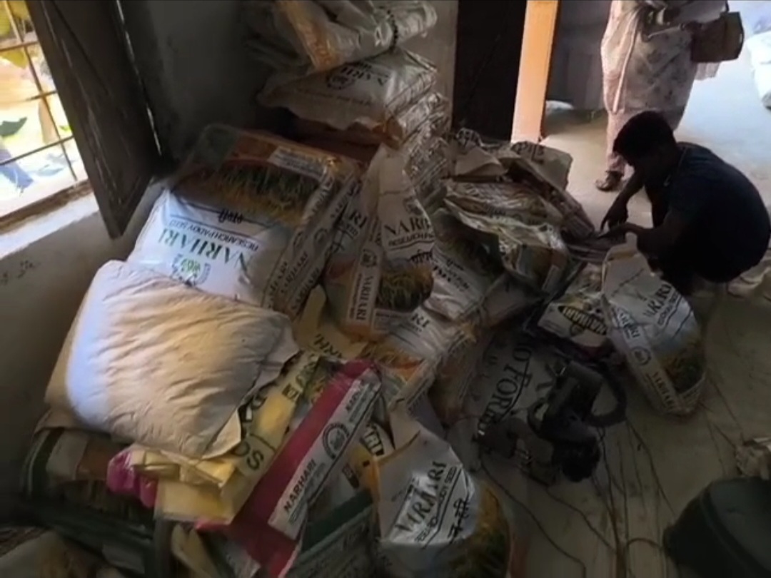 नकली धान बीज गोदाम में छापा, SDM के साथ पुलिस और कृषि विभाग ने दी दबिश, ऑफिस-गोदाम सील