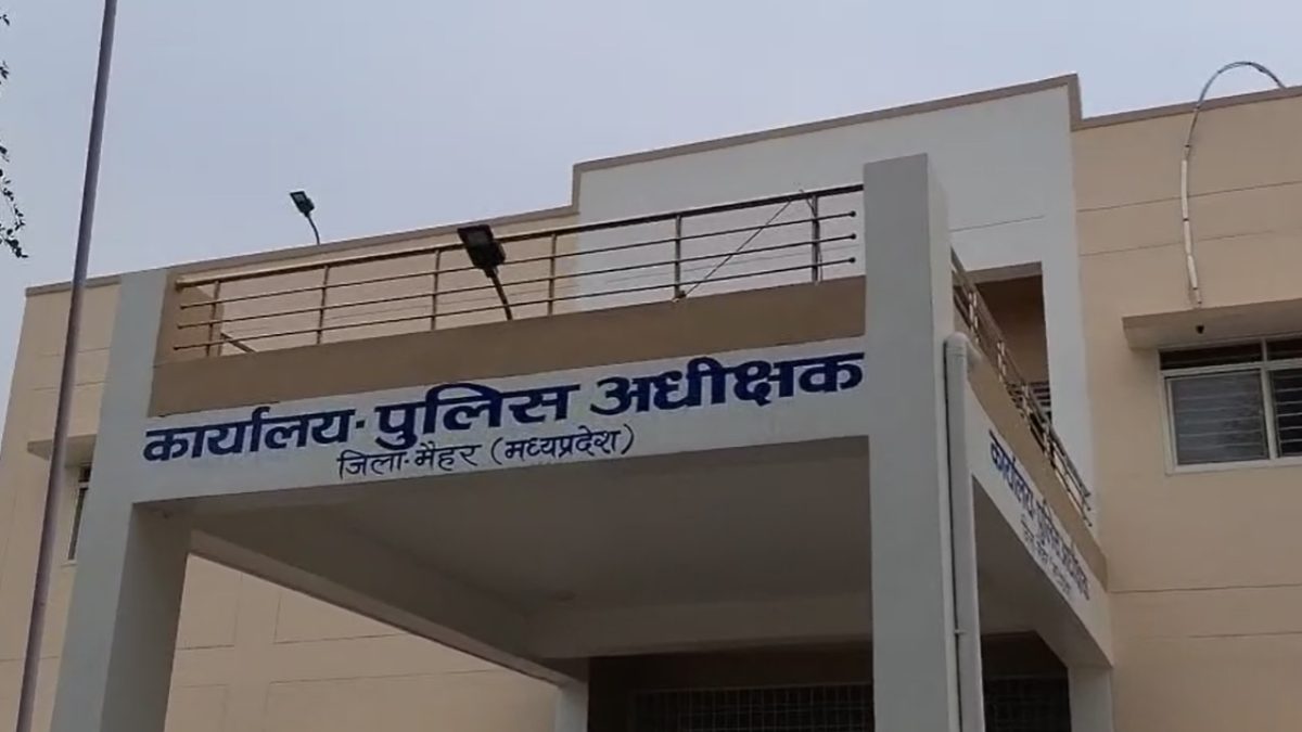 SP ऑफिस से चंद कदमों की दूरी पर लूट की वारदातः कार सवार दो भाइयों से हथियार की नोक पर मोबाइल और नकदी ले भागे लुटेरे, बदमाशों ने मारपीट भी की