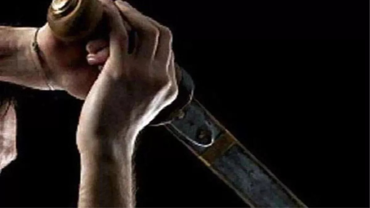 Bihar Crime : इतनी सी बात के लिए के लिए तलवार से काटा, वजह जानकर हैरान रह जाएंगे!