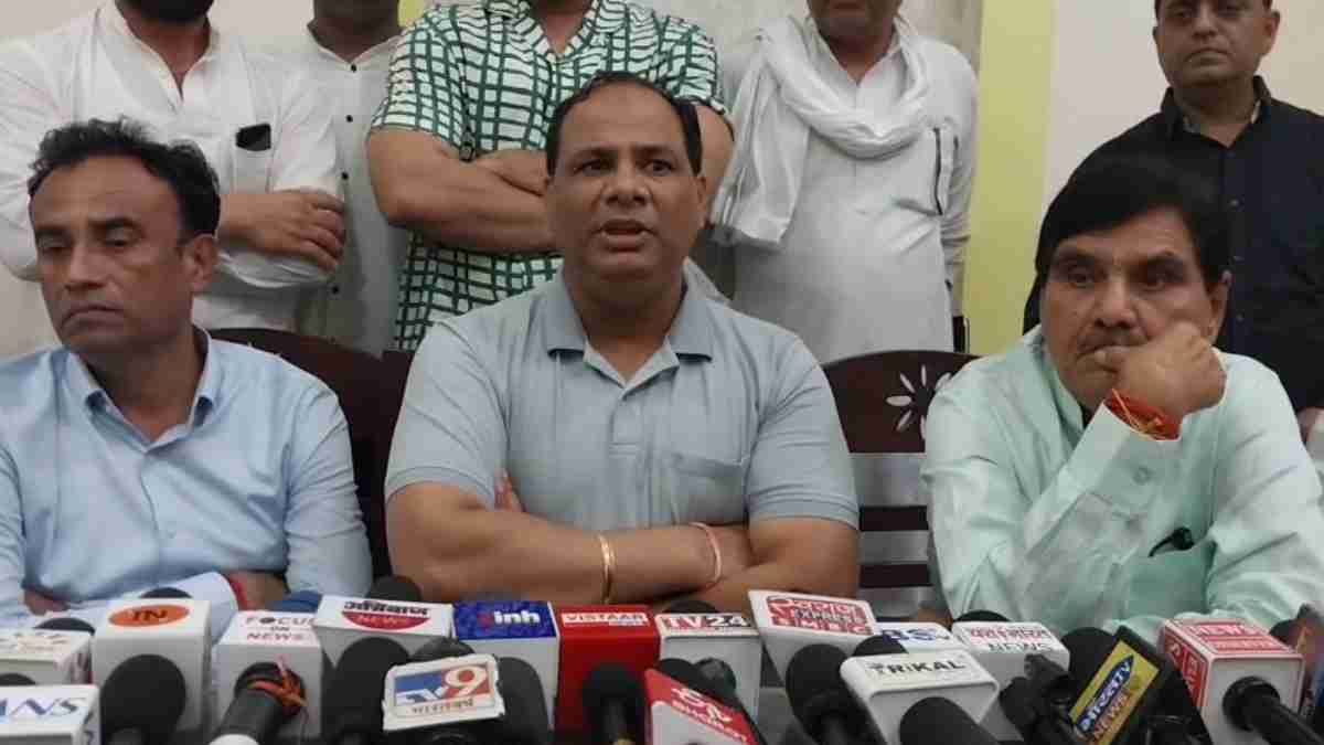 MP में कांग्रेस का ‘संगठन सृजन अभियान’: जिम्मेदारियां लेने वालों को तलाश रहे केंद्रीय पर्यवेक्षक, खड़गे और राहुल गांधी को सौंपेंगे रिपोर्ट