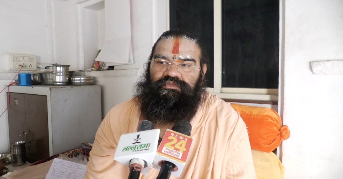 बौद्ध धर्म गुरु विवादित मामला: साधु-संत, वकील और हिंदू संगठनों में नाराजगी, रामसेवक दास महाराज ने कहा- ऐसे लोगों को देश के बाहर निकाल देना चाहिए