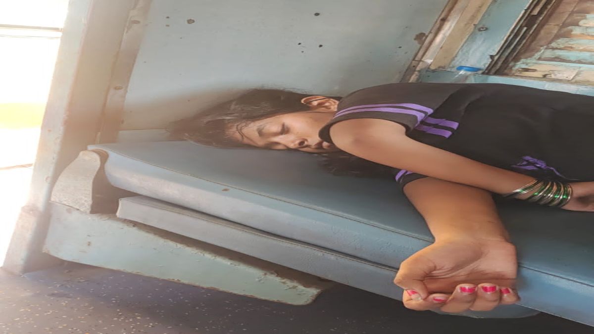 ट्रेन में बेहोश मिली युवती की इलाज के दौरान मौतः महाराष्ट्र पुणे के बर्ड नगर थाने में दर्ज है गुमशुदगी की रिपोर्ट