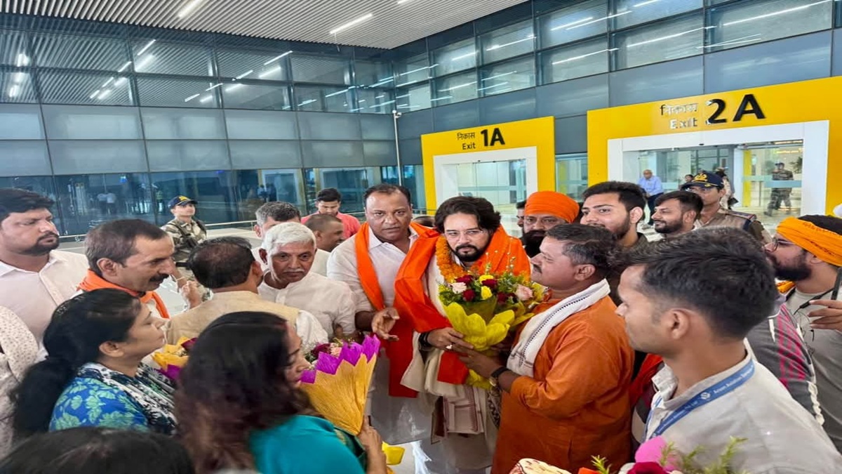 Bihar Anurag Thakur: ‘जैसे मछली जल बिना तड़पती है ठीक उसी तरह कांग्रेस बिना सत्ता के तड़पती है’, जानें राहुल को लेकर क्या बोले पूर्व केंद्रीय मंत्री?
