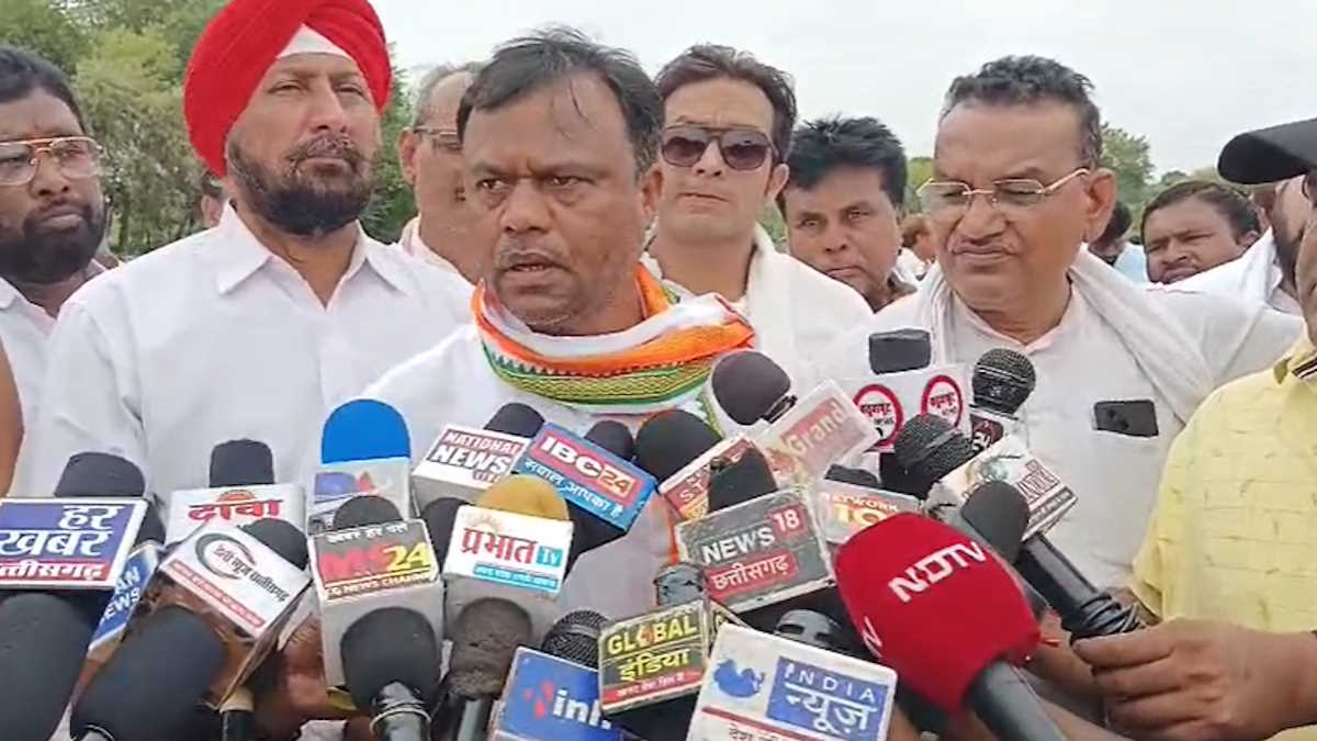 रायपुर में बांग्लादेशी दंपती मिलने पर बैज ने डबल इंजन सरकार पर कसा तंज, कहा- यह केंद्र और राज्य, दोनों की नाकामी है…