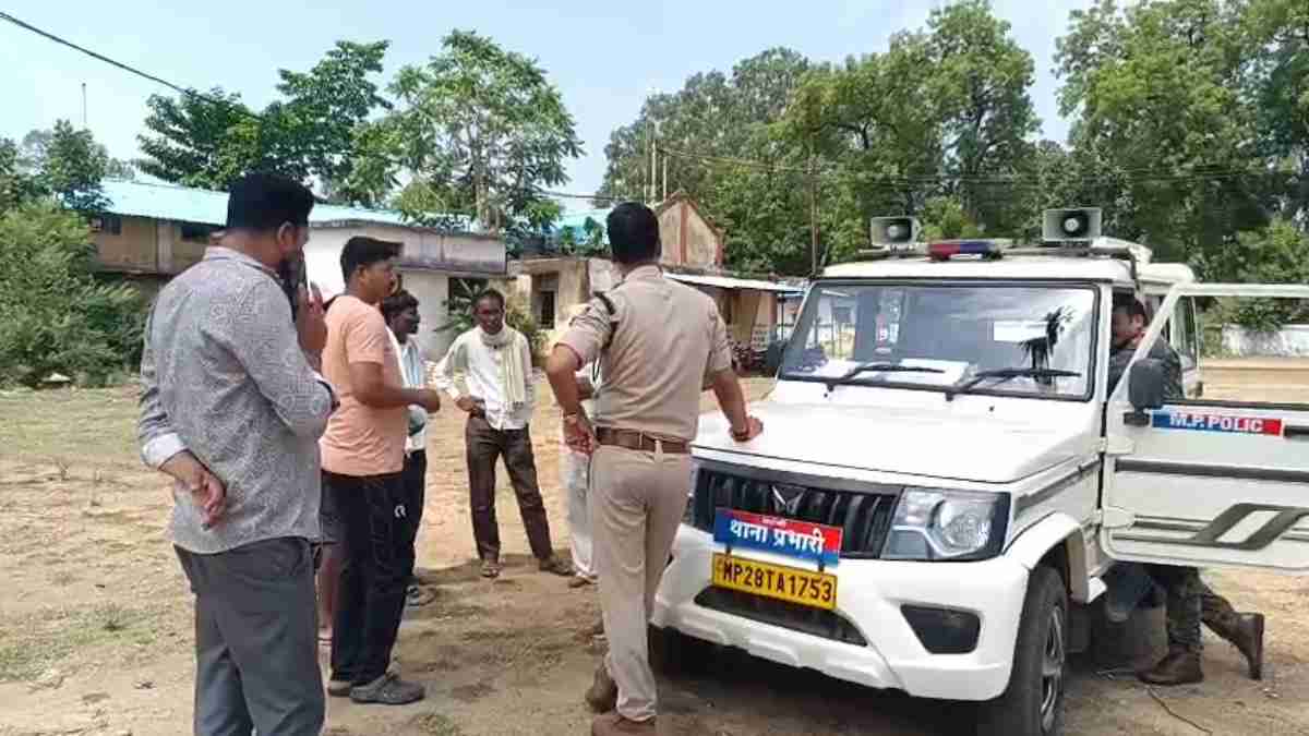 जमीन के टुकड़े के लिए रिश्तों का कत्ल: छोटे ने बड़े भाई को उतारा मौत के घाट, पुश्तैनी जमीन को लेकर चल रहा था विवाद