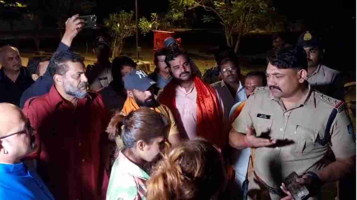 ब्यूटी कॉन्टेस्ट में अश्लीलता! बजरंग दल ने मचाया बवाल, पुलिस ने रुकवाया कार्यक्रम