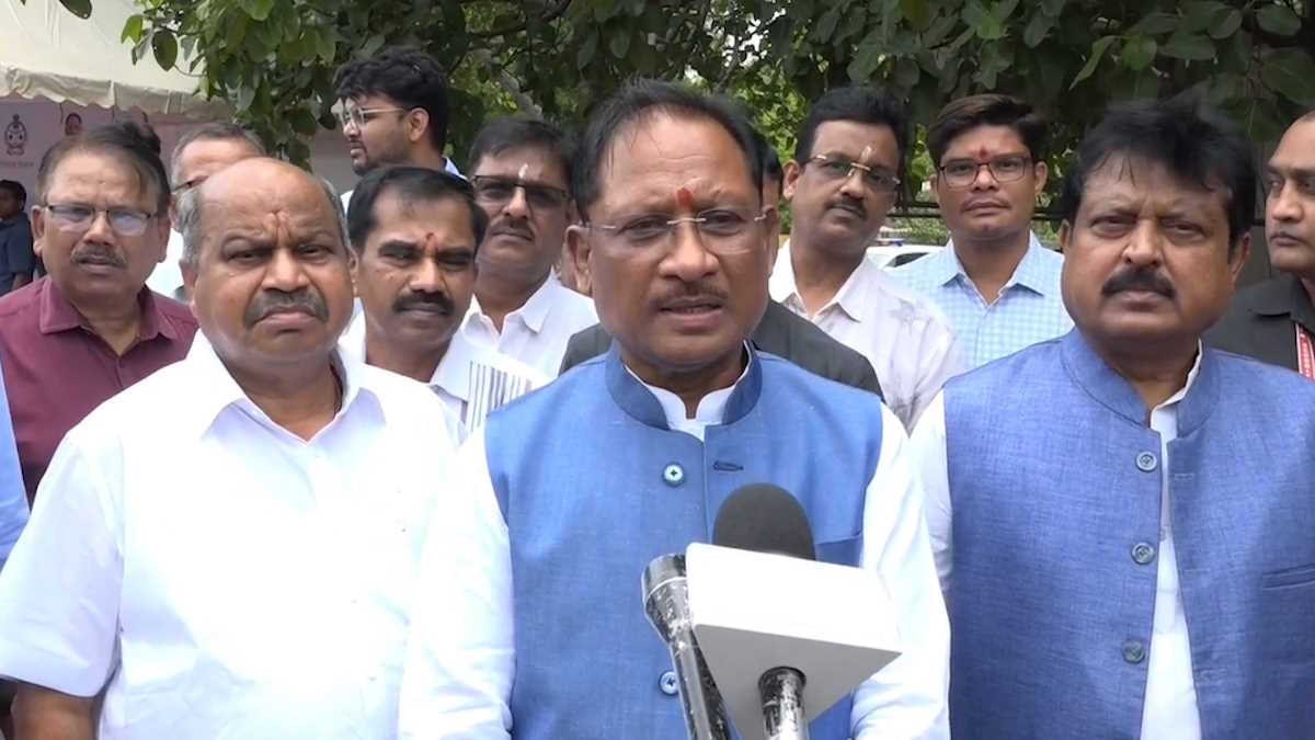 जातिगत जनगणना : मुख्यमंत्री साय ने कसा तंज, कहा- कांग्रेस जो काम लंबे समय तक सरकार में रहने के बाद भी नहीं कर पाई, वह प्रधानमंत्री मोदी ने कर दिया
