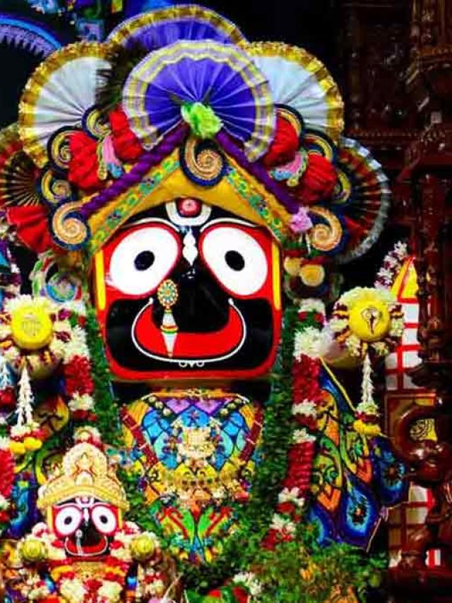 Jagannath Temple Mystery: हर 12 साल में बदली जाती है मूर्ति, नहीं बदलता लट्ठा