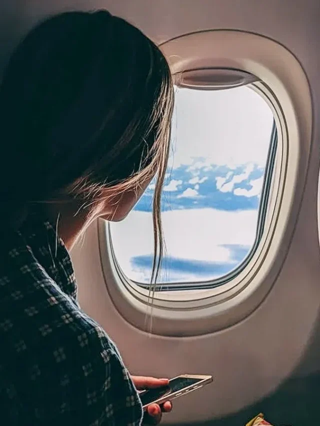 आखिर गोलाकार ही क्यों होती हैं Airplane की खिड़कियां? दिलचस्प है कहानी…