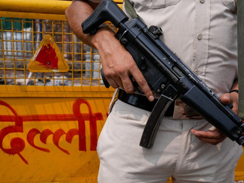 दिल्ली: रोहिणी में बड़ी साजिश नाकाम! गोगी गैंग के दो बदमाशों का एनकाउंटर, 3 गिरफ्तार