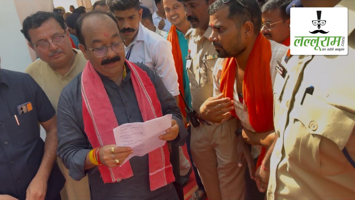 जनदर्शन में BJP कार्यकर्ताओं का फूटा गुस्सा: मंडल अध्यक्ष को हटाने उपमुख्यमंत्री साव को सौंपा ज्ञापन