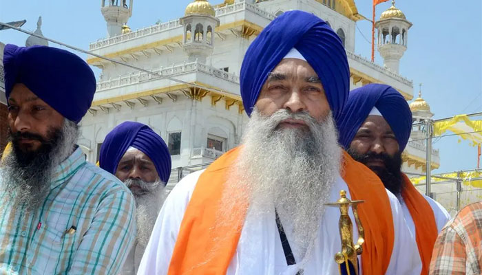 ज्ञानी रघबीर सिंह ने शिरोमणि गुरुद्वारा प्रबंधक कमेटी के खिलाफ हाईकोर्ट में दायर की याचिका, जानिए क्या है मामला