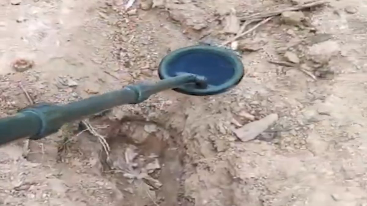 Bihar News: नक्सलियों की बड़ी साजिश नाकाम, कच्ची सड़क के नीचे से 7KG IED बम बरामद