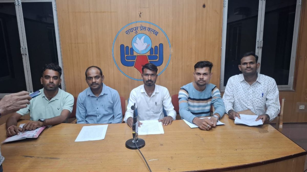 छत्तीसगढ़ में बेरोजगार युवाओं का बढ़ा आक्रोश : 21 जून को विशाल प्रदेश स्तरीय प्रदर्शन का किया ऐलान, 57000 शिक्षक भर्ती की मांग को लेकर हुए लामबंद