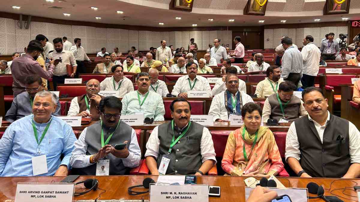 राष्ट्रीय सम्मेलन में शामिल हुए संसद बृजमोहन, कहा – पैसों का सही उपयोग, हर योजना का सही मूल्यांकन ही अच्छे शासन की नींव