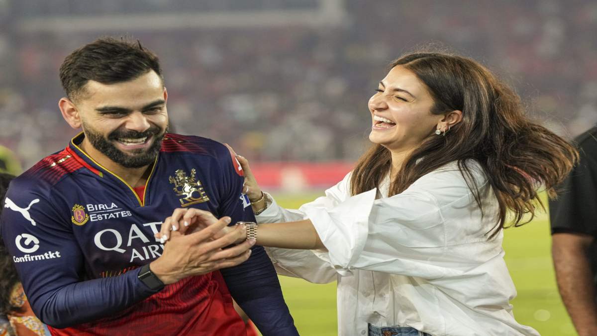 RCB की जीत के बाद Virat Kohli ने Anushka Sharma के लिए लिखा इमोशनल पोस्ट, IPL के ग्राउंड से शेयर की फोटो …