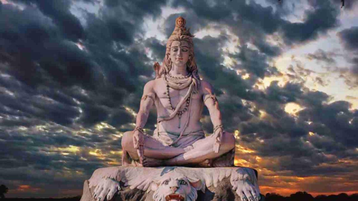 Ravi Pradosh Vrat 2025: आज रवि प्रदोष व्रत पर पढ़ें ये खास पौराणिक कथा, मिलेगा शिव जी का आशीर्वाद
