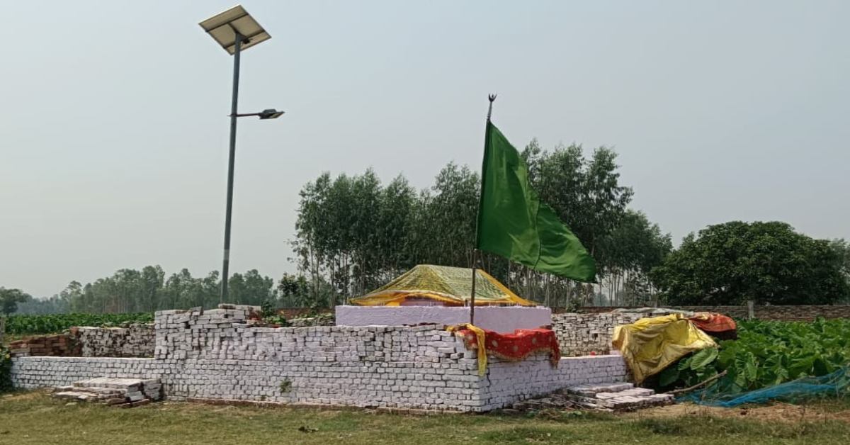 नहीं मनाया जाएगा शकील बाबा का उर्स : प्रशासन ने नहीं दी अनुमति, दंगे की आशंका के बीच देर रात पुलिस ने किया फ्लैग मार्च