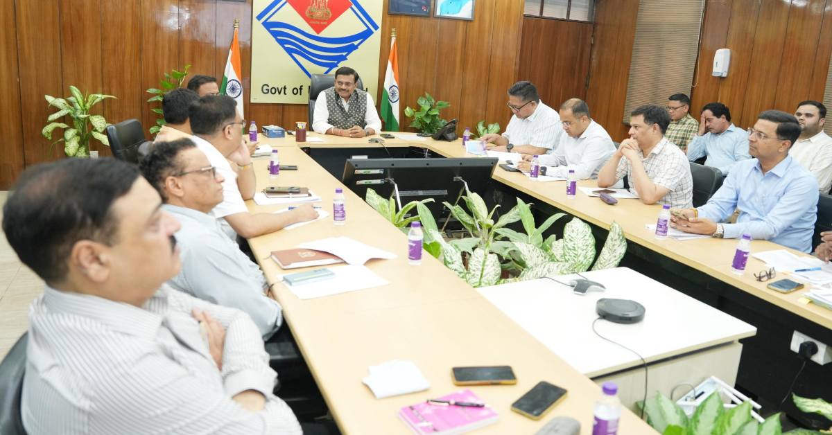ऋषिकेश गंगा कॉरिडोर परियोजना में तेजी लाने के निर्देश, ब्रिज, सड़क चौड़ीकरण और क्रॉस रिवर ब्रिज निर्माण को लेकर सीएस ने कही ये बात