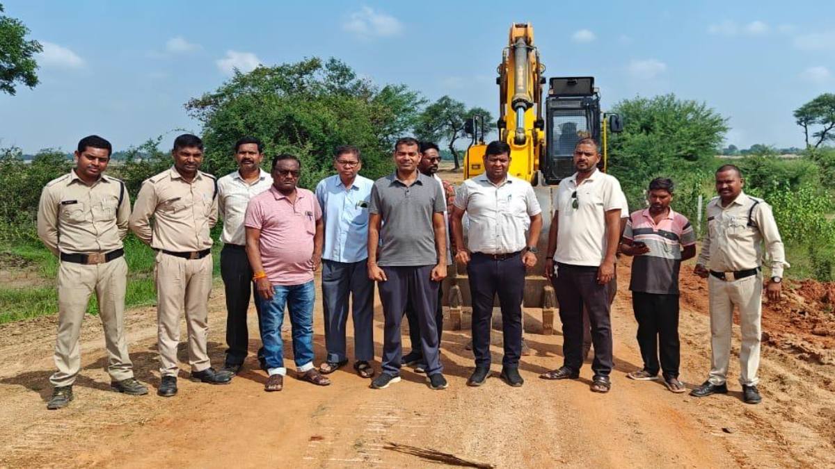 रेत माफियाओं के बुलंद हौसले: पत्रकारों पर हमला मामले में FIR के बाद भी हो रहा अवैध खनन, खनिज और राजस्व विभाग ने जब्त की 2 चेन माउंटेन…