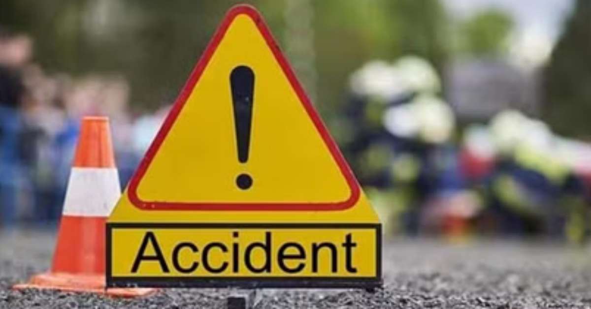 ‘नींद’ ने सुला दी मौत की नींद! खड़े ट्रेलर से जा भिड़ी तेज रफ्तार कार, पिता की उखड़ी सांसें, बेटे का हाल देख चीख पड़े लोग