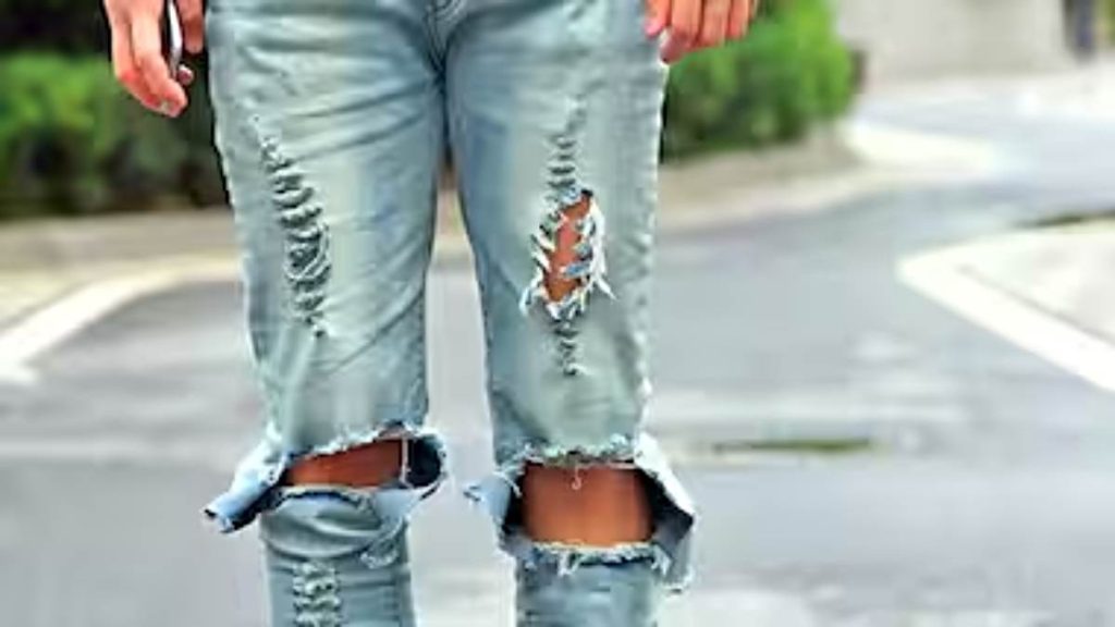 Negative Effects of Wearing Torn Clothes