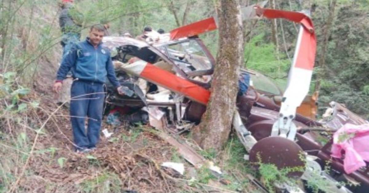 BIG BREAKING: केदारनाथ धाम में हेलीकॉप्टर क्रैश, पायलट समेत 7 लोगों की मौत, जानिए कैसे घटी घटना…
