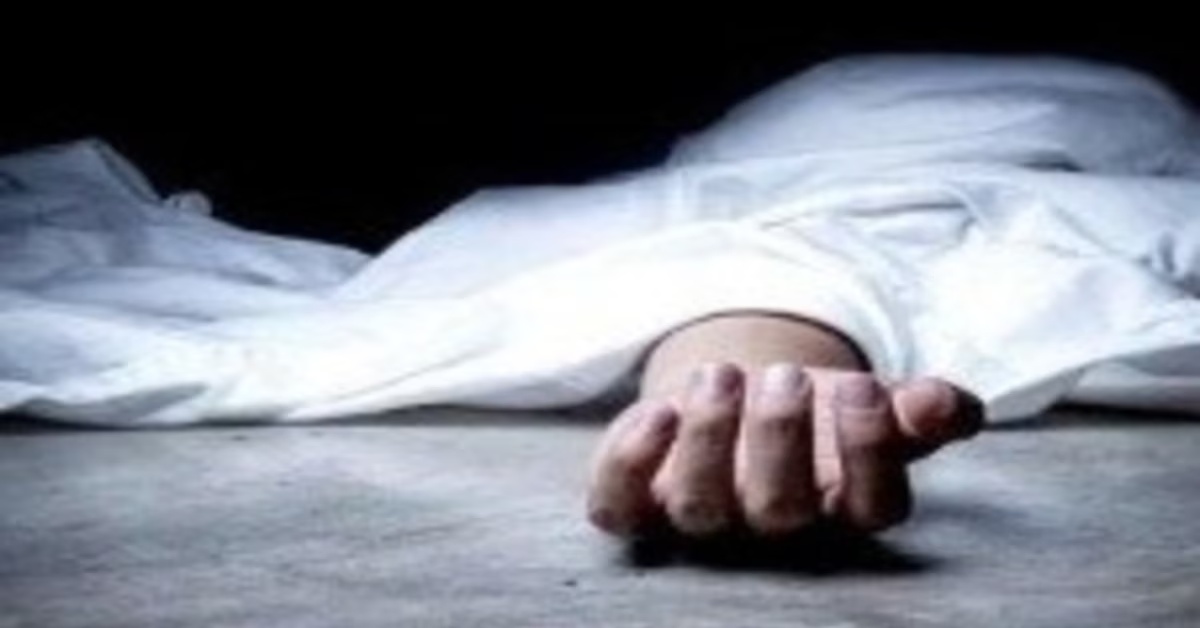 बीवी थी, तीन बच्चे भी थे, फिर भी मन नहीं भरा! पराई महिला से इश्क लड़ा बैठा संजय, पति ने दे दी खौफनाक सजा, मां के सामने ही…