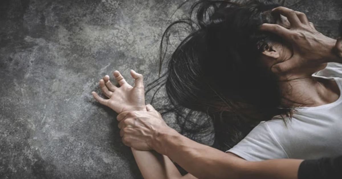 जीरो टॉलरेंस का क्या हुआ ‘मुखिया जी’? शादी का झांसा देकर युवती से कई बार किया रेप, मुकदमा दर्ज कराने खा रही दर-दर की ठोकरें, UP पुलिस ये कहां का न्याय है!