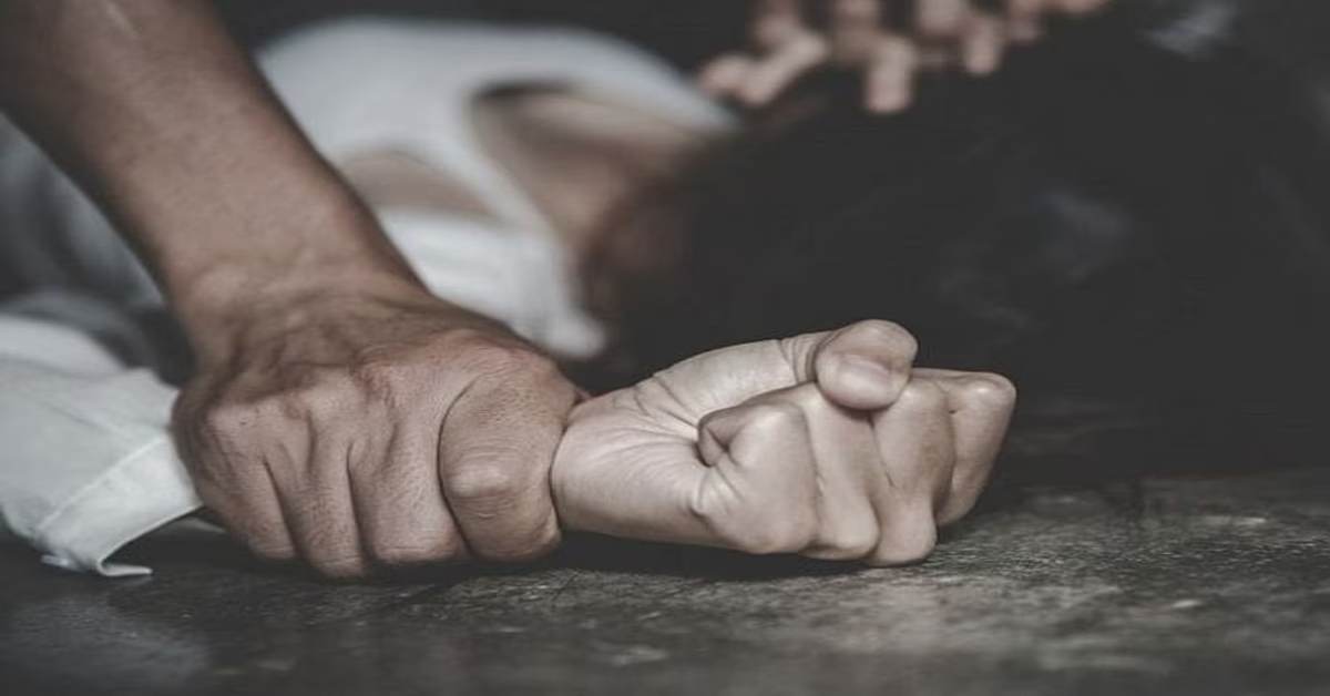 हवस का डर्टी खेलः नशीला पदार्थ खिलाकर किशोरी का किया रेप, VIDEO बनाकर कई बार मिटाई भूख, फिर…