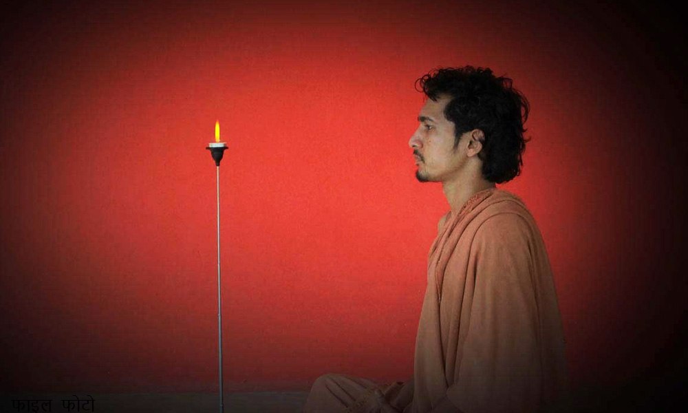 Tratak Kriya: सिर्फ 5 मिनट के लिए करें त्राटक ध्यान, एकाग्र चित्त के साथ-साथ मिलेगी मानसिक शांति…