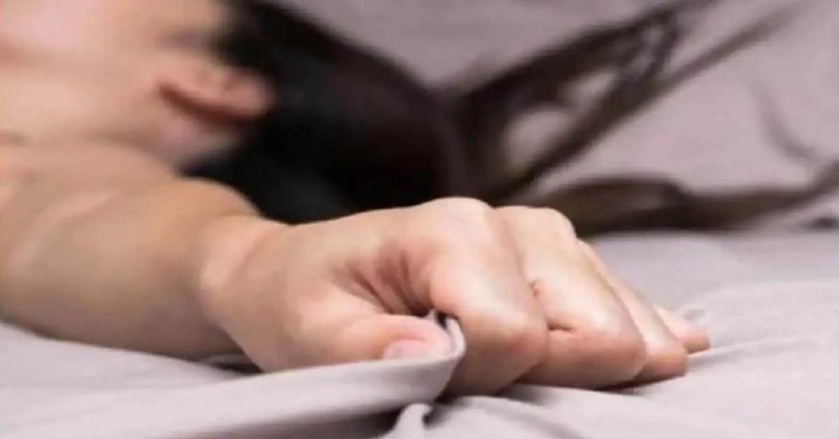 रिश्ते का तो लिहाज किया होता..!भतीजी को झांसे में लेकर फूफा मिटाता रहा हवस की भूख, करा दी शादी, फिर ऐसे खुली दरिंदगी की पोल…