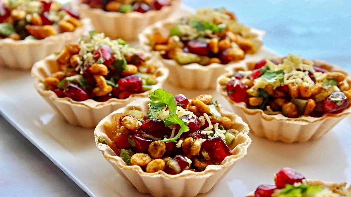 Basket Chaat Recipe: घर पर बनाएं कुरकुरी और चटपटी बास्केट चाट, देखें आसान रेसिपी यहां