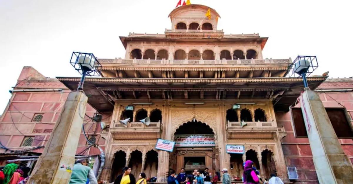श्री बांके बिहारी मंदिर कॉरिडोर के विरोध में सपा: गोस्वामियों और स्थानीय लोगों का किया समर्थन, सांसद रामजीलाल ने कहा- सरकार तानाशाही फैसले थोप रही