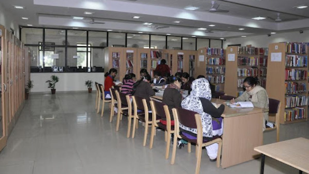 छत्तीसगढ़ में 114 करोड़ की लागत से खुलेंगी 18 सेंट्रल लाइब्रेरी, सुकमा-दंतेवाड़ा समेत कई दूरस्थ अंचलों में प्रतियोगी परीक्षा की तैयारी कर रहे युवाओं को मिलेगी मदद