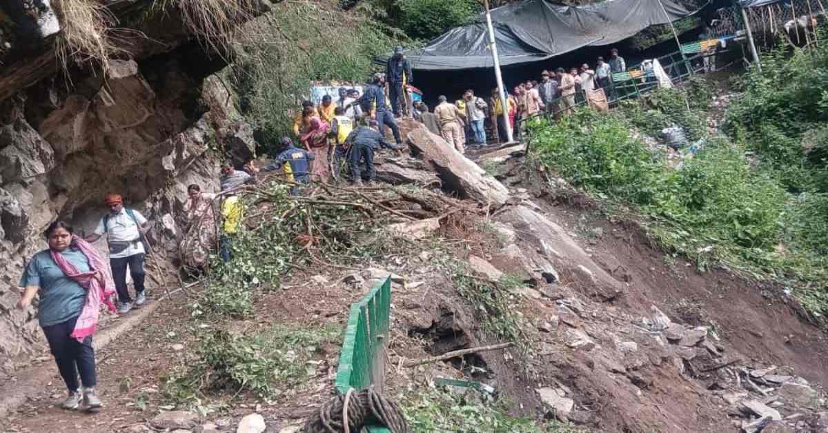 उत्तराकाशी में भूस्खलन: यमुनोत्री पैदल मार्ग पर पहाड़ ढहा, 2 की मौत, लापता लोगों की तलाश जारी