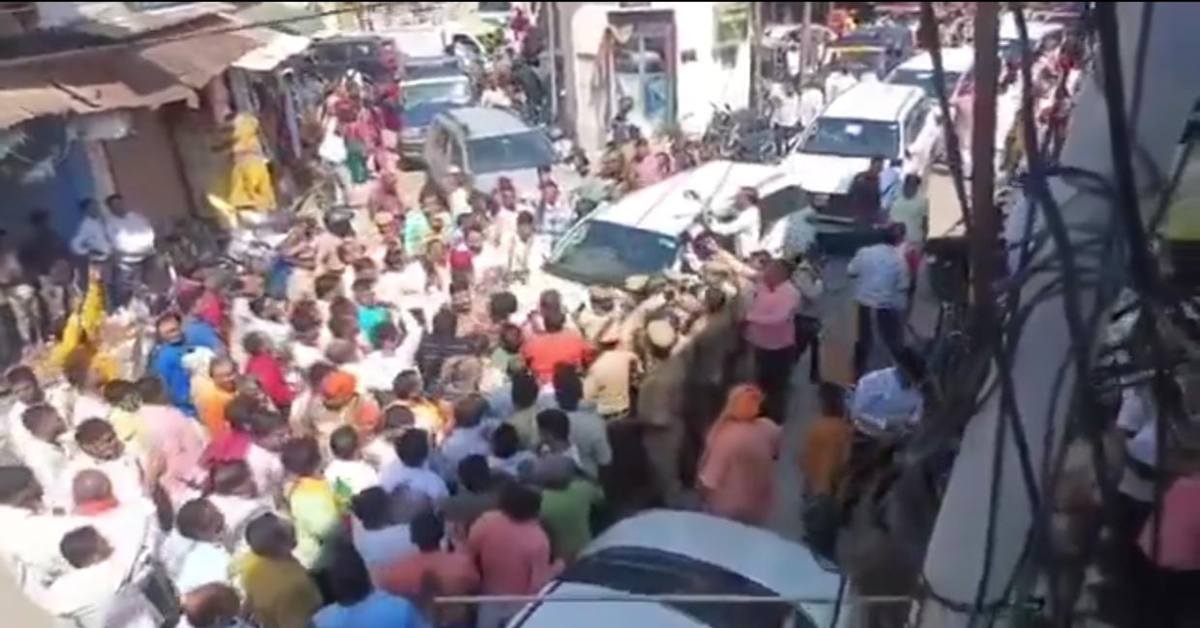 ‘भाजपा के गुंडों ने मेरे…’, नेता प्रतिपक्ष माता प्रसाद के काफिले पर बरसे पत्थर, अखिलेश यादव ने हमले को बताया अराजकता का राज