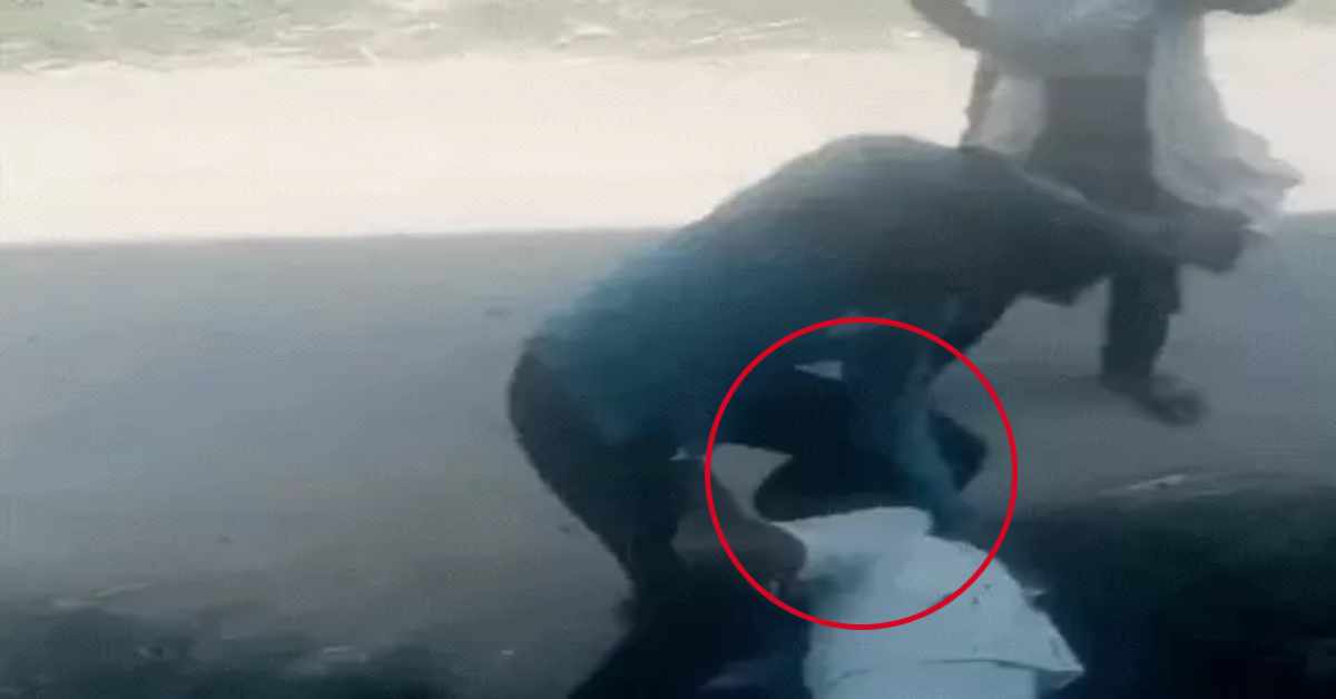 सपा ने गुंडे पाल रखा है! सैलून से निकालकर भाजपा नेता की जमकर पिटाई, सपाइयों ने कानून को धता बताकर घसीट-घसीटकर पीटा