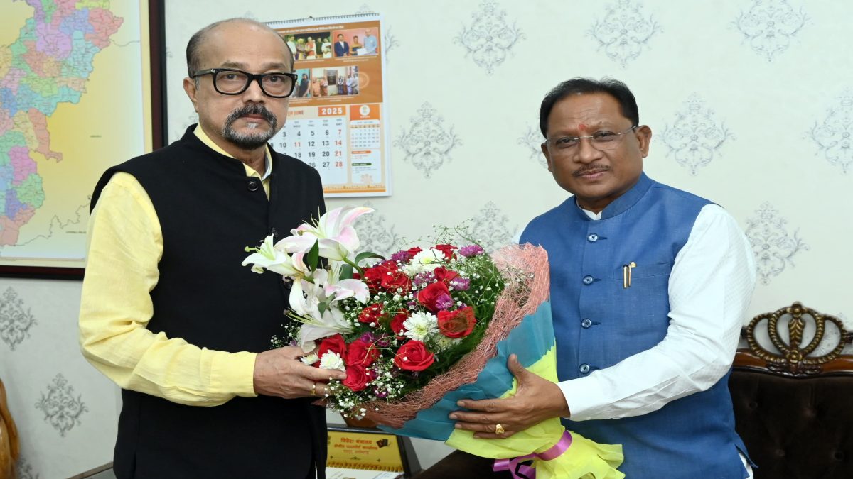 राज्यपाल से मिले मुख्यमंत्री विष्णुदेव साय, प्रस्तावित मंत्रिमंडल विस्तार को लेकर सुगबुगाहट तेज