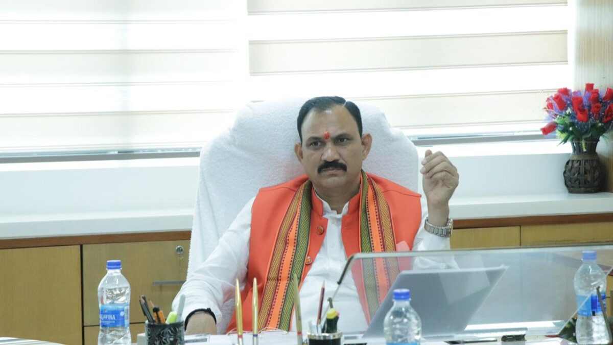 सरकारी अस्पतालों में मीडिया कवरेज को लेकर जारी आदेश निरस्त, स्वास्थ्य मंत्री जायसवाल ने कहा – मीडिया हमारा आईना…
