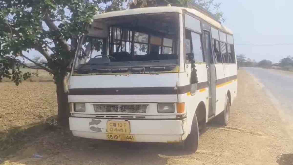 यात्री बस पलटने से मची चीख पुकार, एक यात्री की मौत, 5 घायल, इधर बाइक की ठोकर से ऑटो मिस्त्री की गई जान