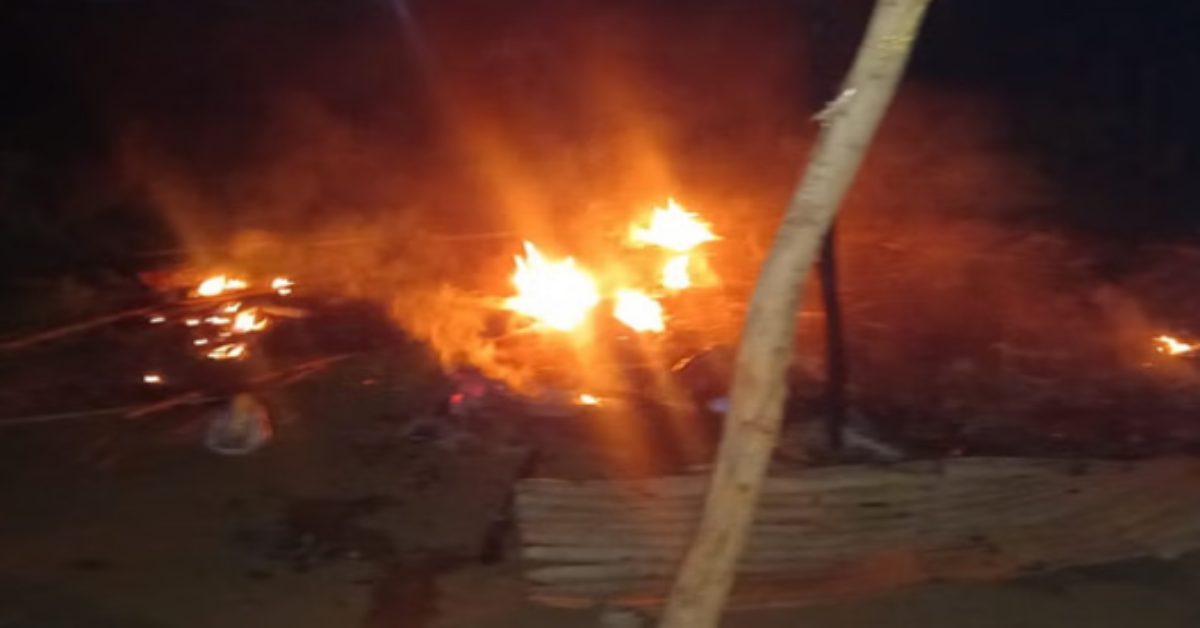 जिंदा जल गई ‘जिंदगी’: झोपड़ी में आग लगने से 3 साल के बीच की जलकर मौत, 4 साल का बच्चा मौत से लड़ रहा जंग