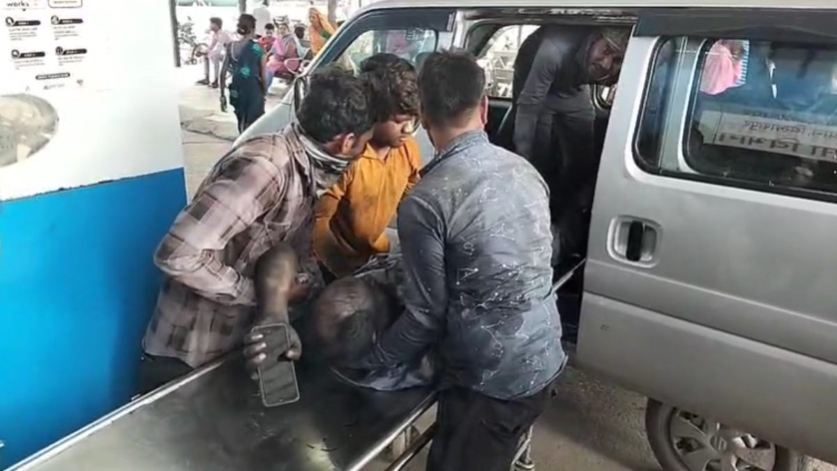 CG News : स्पंज आयरन प्लांट में बड़ा हादसा, गर्म डस्ट में गिरने से दो मजदूर गंभीर रूप से घायल